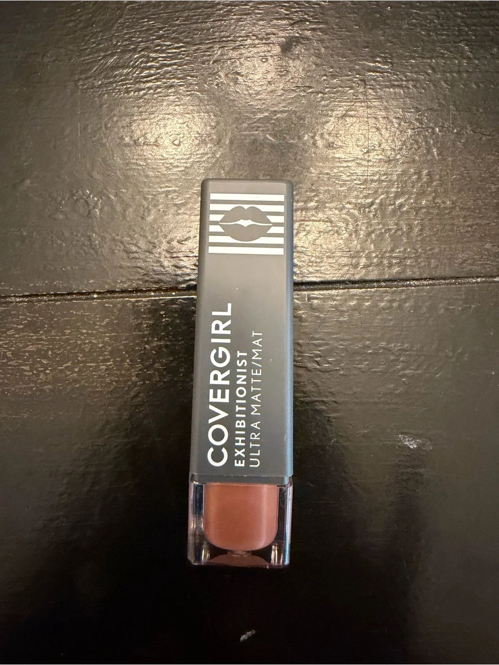 NWT COVERGIRL 24HR Matte Lipstick - Nude Beige- Color 610 Hustle